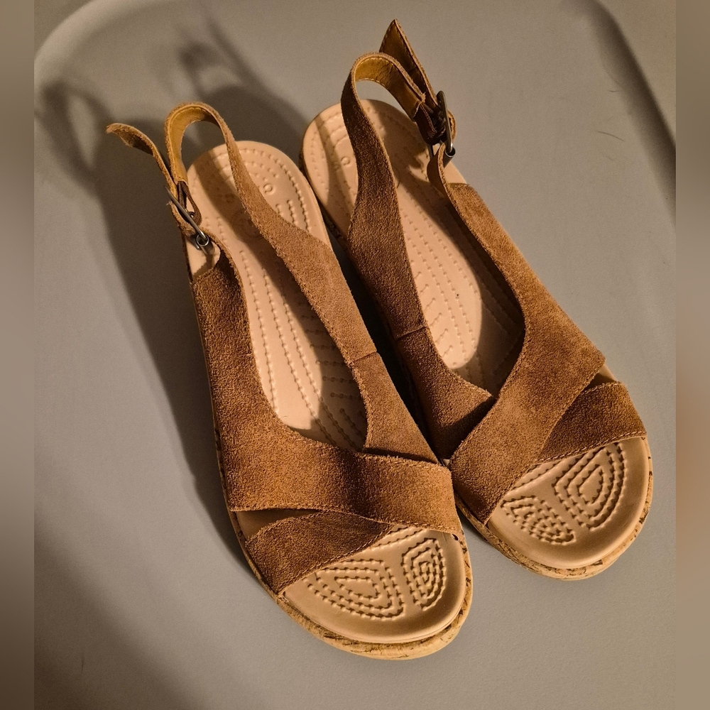 CROCS A-Leigh Suede Tan Cork Wedge Sling Back Adjustable Women's Sandals